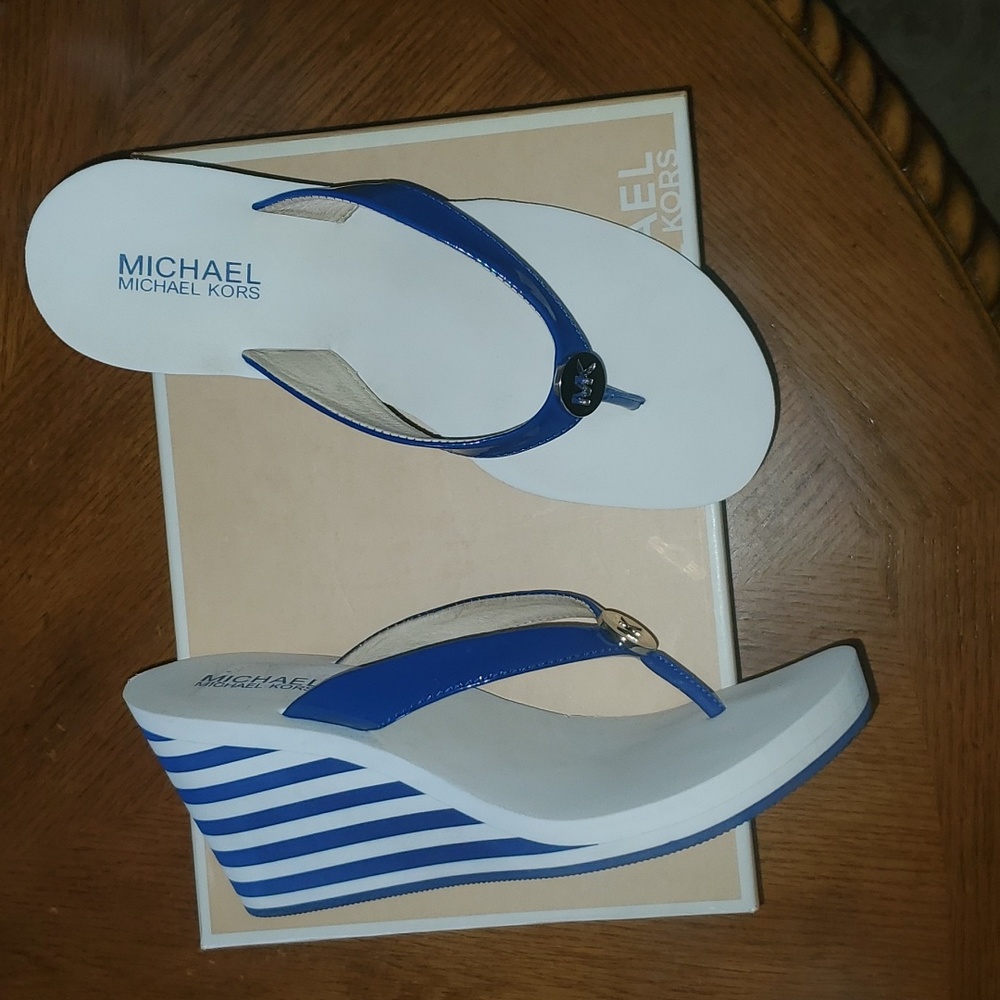 MICHAEL Michael Kors Cobalt Judy Wedge Thong Sandal Size 7.5 - Picture 2 of 12